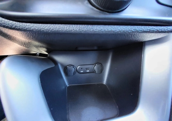Kia Ceed cena 35777 przebieg: 131000, rok produkcji 2015 z Janów Lubelski małe 407